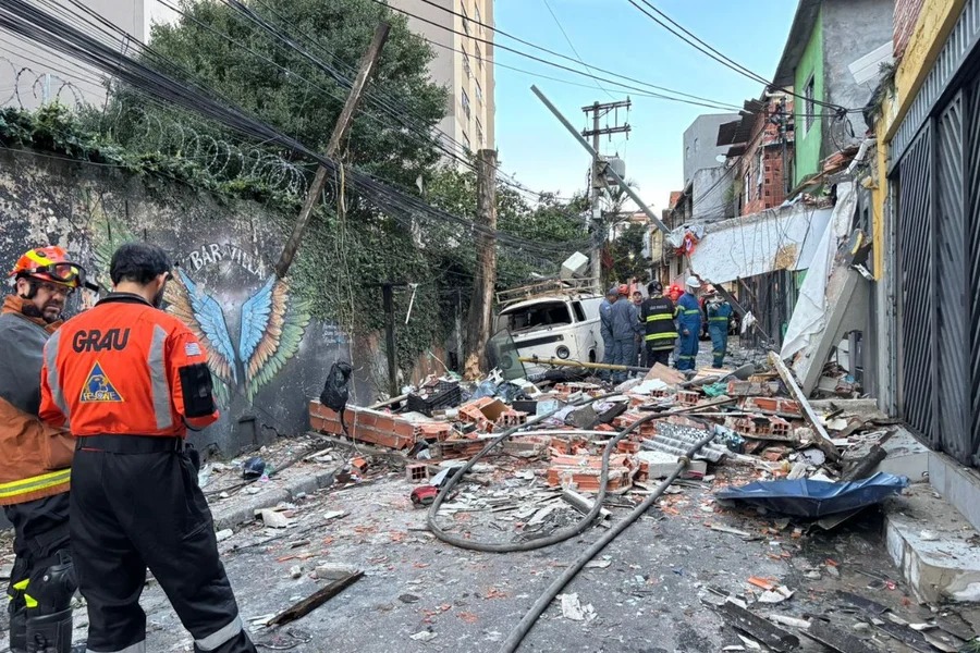 Explosão de gás deixa um morto e 3 feridos no Jaguaré, Zona Oeste de SP